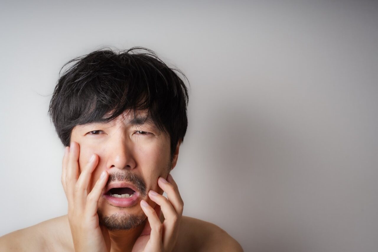 毛穴の開きはなぜ起こる？有効な対策の一例も解説